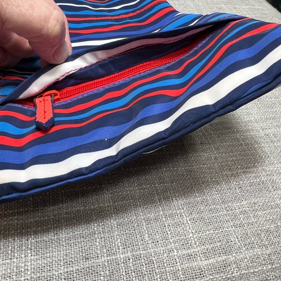 Vera Bradley wristlet - Picture 2 of 3